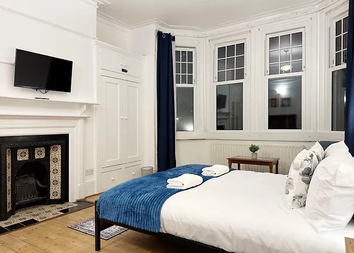 Hannah Place Near Finsbury Park - 4 Double Beds, Ideal For Families, Max 8 People
